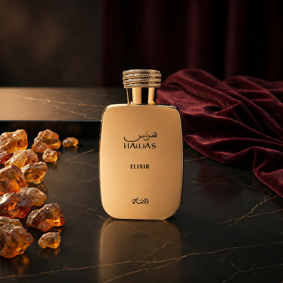Hawas Elixir — flacon de parfum sur fond Oriental Ambré